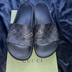 gucci slides supreme tiger print